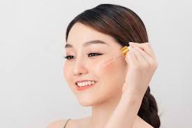 Merangsang pembentukan kolagen, iaitu sebatian asas bagi otot, tisu, gusi, rangka dan tulang rawan. Manfaat Serum Vitamin C Untuk Kulit Wajah Alodokter