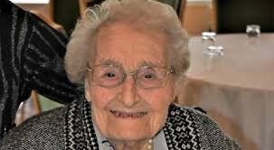 Vera Bird's Instagram, Twitter & Facebook