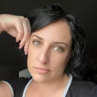 Pamela Shenk's Instagram, Twitter & Facebook