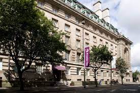 We initially made the mistake of arriving at the premier inn county hall which is approx. Hotel Premier Inn London County Hall Hotel London Trivago De