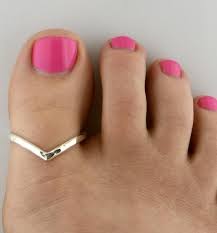 Feet decorated with a golden toe ring and ankle bracelets. Big Toe Ring Silver Big Toe Ring Big Toe Sized Toe Ring Etsy