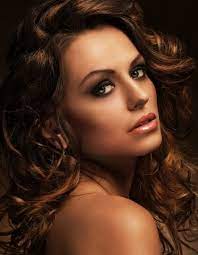 Amelle Mess Negafa Paris Et Ile De France Pour Mariage Marocain Algerien Maquillage Maquillage Professionnel Mariage Marocain