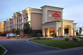 Is hampton inn & suites huntersville located near the city center? Hampton Inn Suites By Hilton Montreal Dorval Bewertungen Fotos Preisvergleich Quebec Tripadvisor