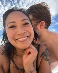 42 hrs in 🌺🐚🤙🏽 And the sun finally decided to come out 😎 Love seeing  friends and making new friends. Inspired always by the hospitality here. 💛