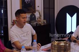 Walau begitu, pria yang juga. Herjunot Ali Cari Calon Istri Syaratnya Gak Muluk Muluk Matamata Com