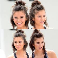 Epic 15 Super Easy Updos Https Fazhion Co 2018 12 25 15 Super Easy Updos It S Possible To Part Your Hair I Short Wavy Hair Short Hair Updo Short Hair Styles