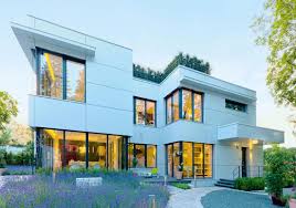 37 in georgensgmünd und entstammt dem architekturbüro von farzaneh nouri schellinger, die in erlangen schon mehrfach ziel der. Weisse Villa Okologisches Plus Energie Passivhaus Winner Architecture