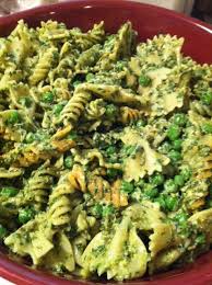 In the bowl of a food processor fitted with a steel blade, puree the pesto, spinach, and lemon juice. Pesto Pasta Salad With Spinach And Peas Yogijen