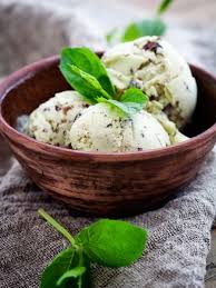 Glace Menthe Et Chocolat Recette Recette Glace Glace Menthe Chocolat Recettes De Cuisine