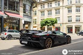 The 23rd of march i've spotted a lamborghini aventador super veloce roadster.it's limited to 500 units and have a v12 engine.put a like if you enjoy the video! Lamborghini Aventador Lp770 4 Svj Roadster 5 Juni 2020 Autogespot