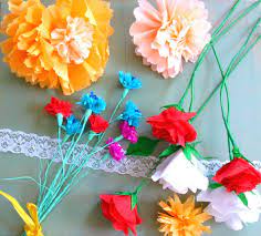 Größere kinder können die blumen selber gestalten. Anleitung Blumen Aus Krepppapier Basteln 3 Varianten
