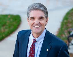 Lee to Inaugurate 17th President