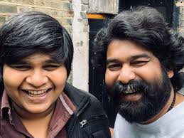 Karthik subbaraj has a magic touch in his movie that has captivated almost all audience in his movies pizza and jigarthanda. Joju George Shares A Photo With Karthik Subbaraj Malayalam Movie News Times Of India