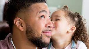 Hij laat zien hoe hij iedere ochtend om 5:15 opstaat om te. Papa Jay Zorgt In Zijn Eentje Voor Zijn 5 Kinderen Vriendin Nl