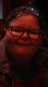 DEREK, PLEASE COME TO BRASIL! 🙏🙏🙏 Série: Stranger Things