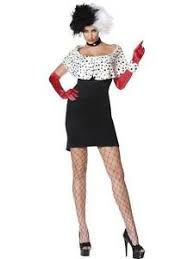 She wishes to become a fashion designer, having been gifted with talent, innovation, and ambition all in equal measures. Cruella De Ville Kostum Gunstig Kaufen Ebay