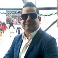 Jonathan Robles (@jonathanque406)