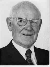 CHAPTER ELEVEN George Randall Mansfield Clarke, M.A., 1954-1975