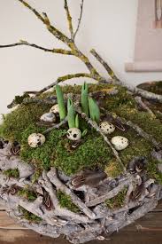 Fruhlingsdeko aus holz selber machen 30 wunderschone ideen. Noch Mehr Fruhling Einfach Selber Machen Mrs Greenery Moos Dekoration Fruhling Holzkranz Ostern Garten