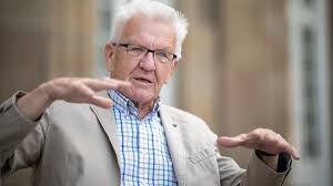 Seinen wunsch, priester zu werden, gab er nach seiner zeit im internat auf. Kretschmann Virtue Terror Leads To Nothing Good Archyde