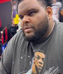 She was going hard and taking risks of making money to take care of herself  and child. Falling in love sometimes can be dangerous. This was good here. 