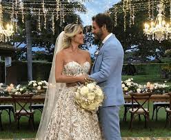 Después de 11 años de amor y de formar una familia con el extenista argentino sebastián decoud, la presentadora y ahora youtuber mabel cartagena se casó y por lo alto. Matrimonio Por La Iglesia De Mabel Cartagena