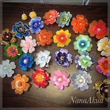 プラバンアクセサリー講師養成講座 最終日でした 立体花プラバンの技術もかなり向上して こんなに色々な作品が生まれました これから豊橋消防団の女性分団の方々は ナナアクヤ直伝のテクニックでプラバンワークショップ shrink plastic jewelry plastic crafts