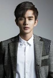 Yoo Seung Ho Comma Hair Trend How To Style This Look Yoo Seung Ho Yo Seung Ho Korean Male Actors