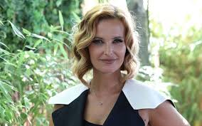 Cristina ferreira is a portuguese television host and businesswoman. Cristina Ferreira Um Nome Que Ja Se Tornou Marca E Que Vale Milhoes Saiba Quanto Vip Pt