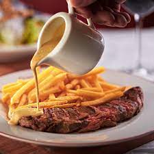Cada um tem seu próprio “ponto de carne” ideal — o ponto em que sentem que  ela está cozida com perfeição. No L'Entrecôte de Paris você escolhe o ponto  que mais te