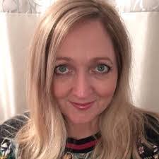 Kim Cahoon's Instagram, Twitter & Facebook