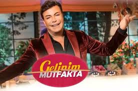 Esra ise, kaynanasının verdiği çeyreği beğenmiyor ve kolundaki altın. Gelinim Mutfakta 350 Bolum 13 Eylul 2019 Kim Kazandi