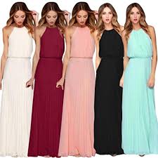 Pour mon mariage religieux j'ai pris une robe de mariée « la sposa » qui était près du corps et moulante avec une longue traîne… la couturière a su me proposer une robe longue en dentelle parfaite pour une soirée féerique. Beautyjourney Robe Pour Mariage Invite Femmes Formelles Mousseline De Soie Sans Manches Bal Soiree Soiree Longue Maxi Robe Robe Pull Femme Sexy Longue Robe Pull Femme Sexy Chic