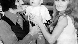 Actualmente tiene 31 años y ultimadamente en su instagram se ha visto lanzando indirectas para el sol por su sobre el romance que luis miguel tuvo con stephanie salas, lo tuvieron que ocultar por el éxito que tenía el cantante. A Whirlwind Of Energy And Memories Archyde