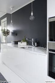 schwarz weiss kuche kuche weisse kuche veranderung details kuchen ideen black walls kitchen scandinavian kitchen design kitchen inspirations