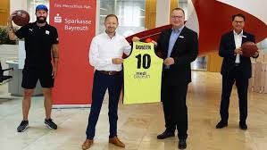 Sparkasse offers a wide range of financial services. Sparkasse Bayreuth Bleibt An Bord Bei Den Heroes Of Tomorrow