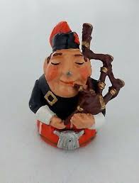 Vintage Painted Pewter Thimble Bagpipes Bagpiper
