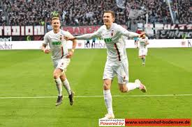 Dies teilte der bundesligist mit. Fc Augsburg Mit Neuem Trainer Gegen Frankfurt Erfolgreich Montag 15 April 2019 12 10 Uhr