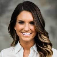 Abigail Bays's Instagram, Twitter & Facebook