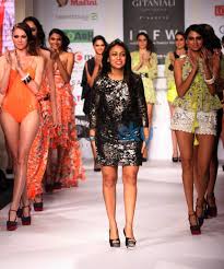 Irfw 2013 Day 2 Surili Goyal Show Photos Pics 246537 Boldsky Gallery Boldsky Gallery You also listen to my eyes though your eyes. boldsky