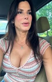 𝗦𝗔𝗬 𝗬𝗘𝗦 𝗜𝗙 WE ARE REALLY BEAUTIFUL 😻