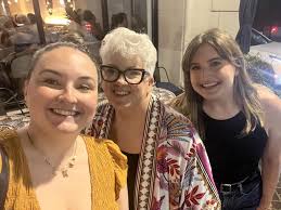 What to do with a small area to the right of the door in a Florida home?