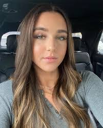 Caitlyn Hendricks's Instagram, Twitter & Facebook