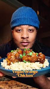 Orange Chicken used to be one of my favorite meals before going plantbased,  so today I decided make a plantbased version using cauliflower. Recipe ⬇️:  Ingredients: 1 head cauliflower, cut into bite ...