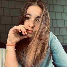 Claudia Rossman's Instagram, Twitter & Facebook