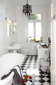Retro Fliesen Neu Interpretiert Ideen Fur Vielseitige Innendesigns Mit Retro Flair Bad Inspiration Bad Fliesen Designs Badezimmer Dekor