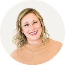 Molly Kamper's Instagram, Twitter & Facebook