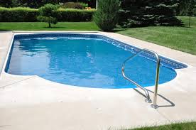 Avez Vous Pense A Prendre Une Garantie Piscine Lesfurets