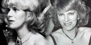 Известно, что принц чарльз очень внимателен к мелочам. Kamilla Parker Boulz Magnit Prityagivayushij Malchikov Zhizn Po Korolevski