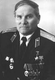 Михаил девятаев родился 8 июля 1917 года в мордовии, в рабочем посёлке торбеево. Devyataev Mihail Petrovich